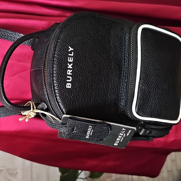 Burkely NWT Pebbled Leather Black/White Backpack/ Crossbody Bag main image 6